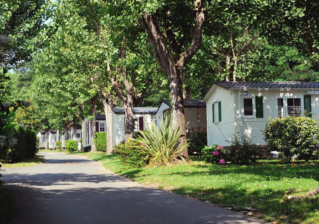 Camping Zelaia Ascain Bagian luar foto
